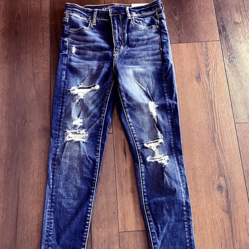 NEW American Eagle Distressed Jeans NWT Hi-Rise 4